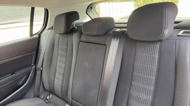 Peugeot 308 image 9