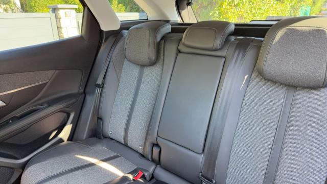 Peugeot 3008 image 2