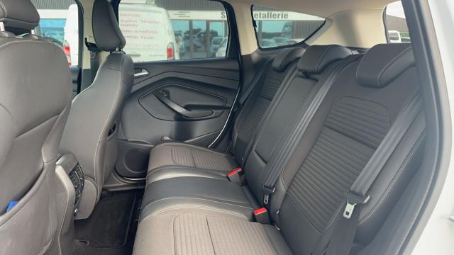 Ford Kuga image 8