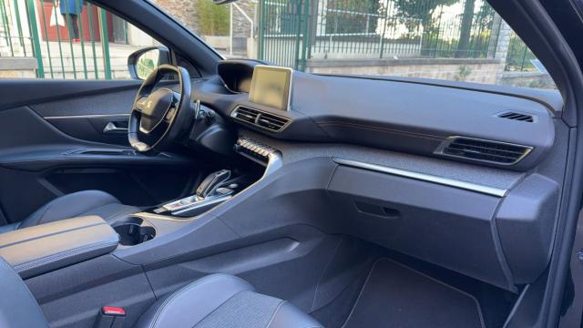 Peugeot 3008 image 2