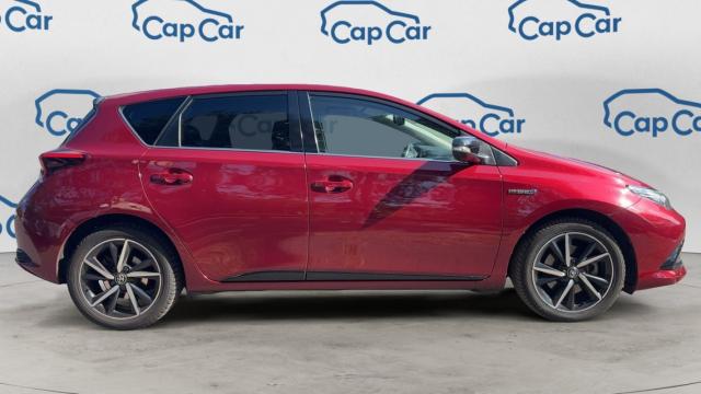 Toyota Auris image 2
