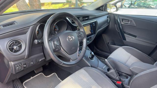 Toyota Auris image 7