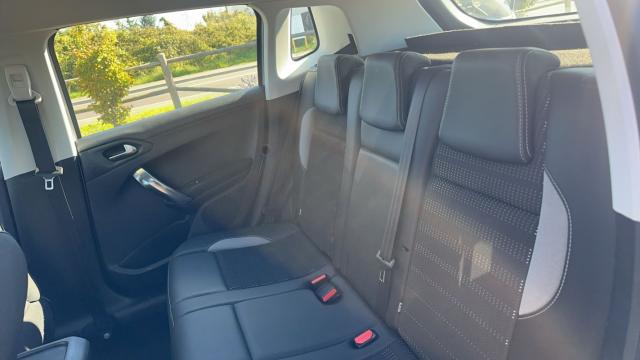 Peugeot 2008 image 2