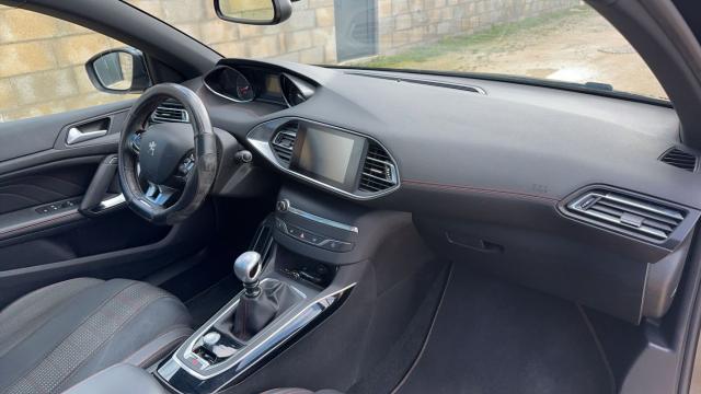 Peugeot 308 image 1