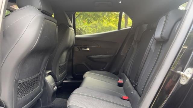 Peugeot 2008 image 2