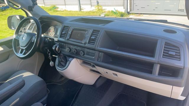 Volkswagen Transporter image 5