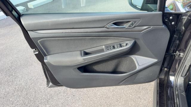 Volkswagen Golf image 6