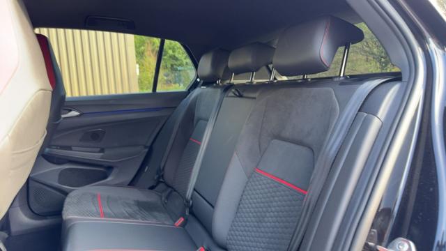 Volkswagen Golf image 8
