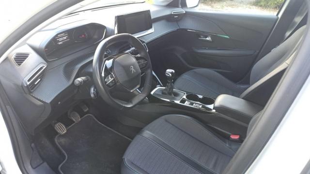 Peugeot 208 image 6