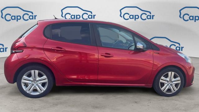 Peugeot 208 image 2
