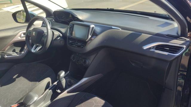 Peugeot 2008 image 7