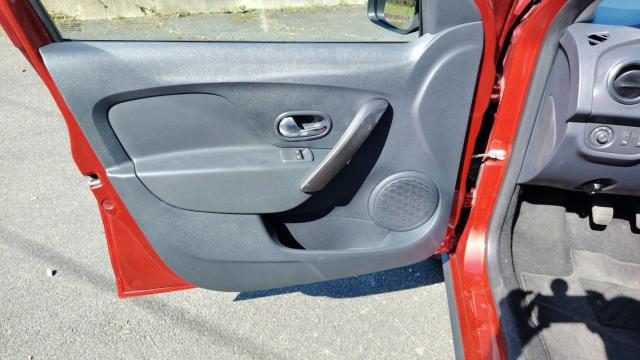 Dacia Sandero image 2