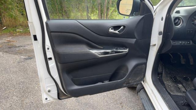 Nissan Navara image 7
