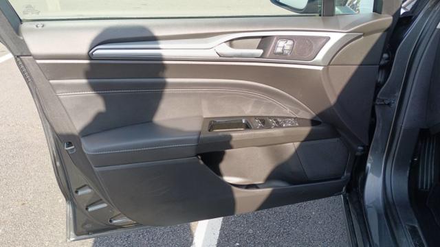 Ford Mondeo image 6