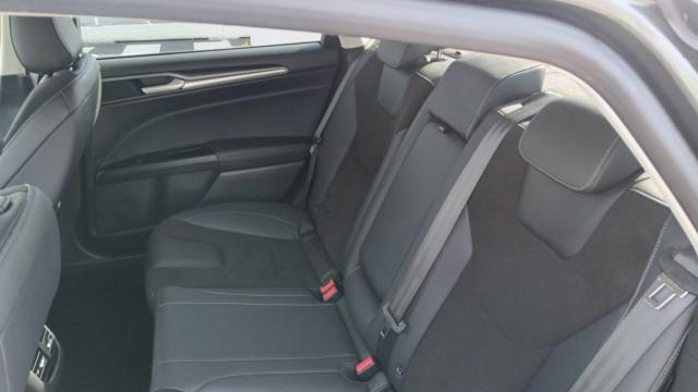 Ford Mondeo image 5