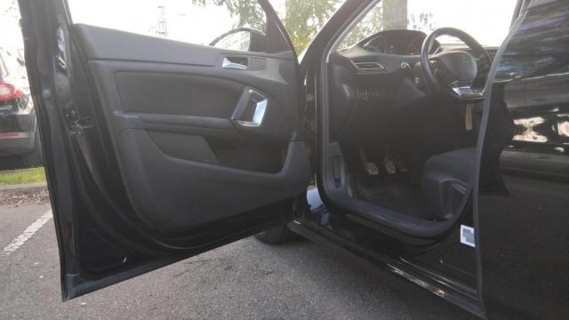 Peugeot 308 image 9