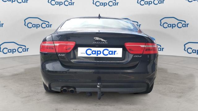 Jaguar Xe image 9