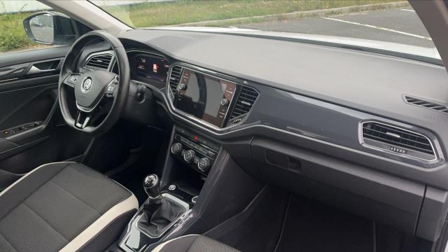 Volkswagen T-Roc image 3