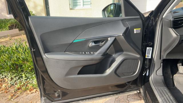 Peugeot 2008 image 7