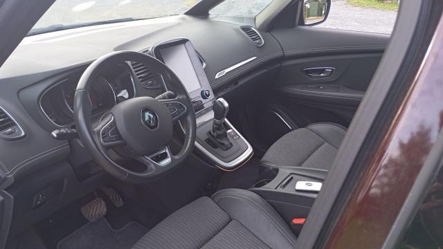 Renault Grand Scénic image 2