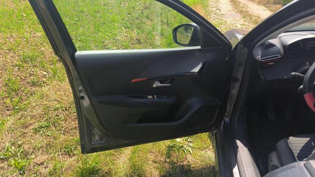 Peugeot 208 image 8