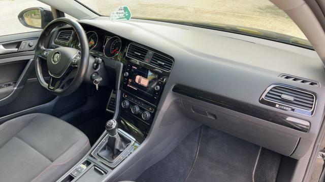 Volkswagen Golf image 1