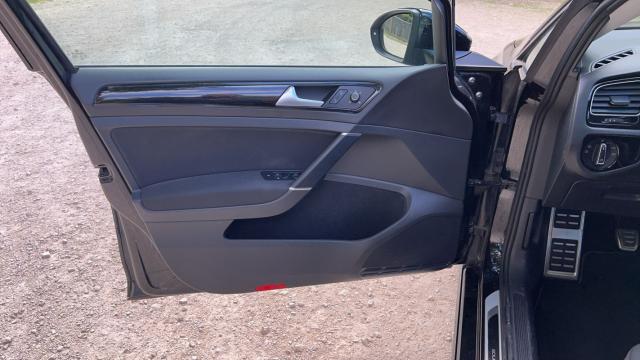 Volkswagen Golf image 9