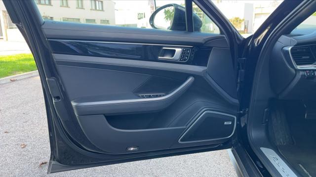 Porsche Panamera image 6