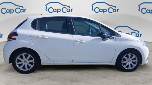Peugeot 208 image 8