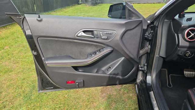 Mercedes Benz Cla Shooting Brake image 7