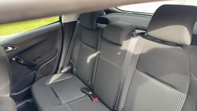 Peugeot 208 image 3