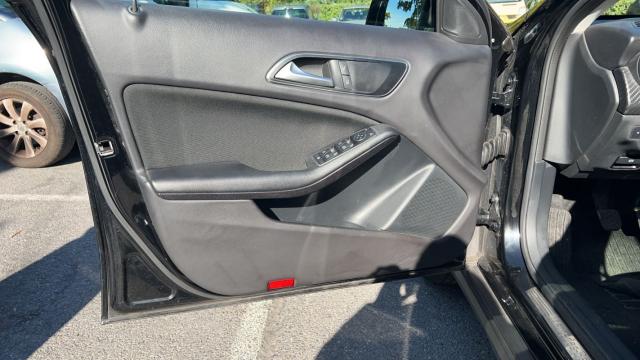 Mercedes Benz Gla image 8
