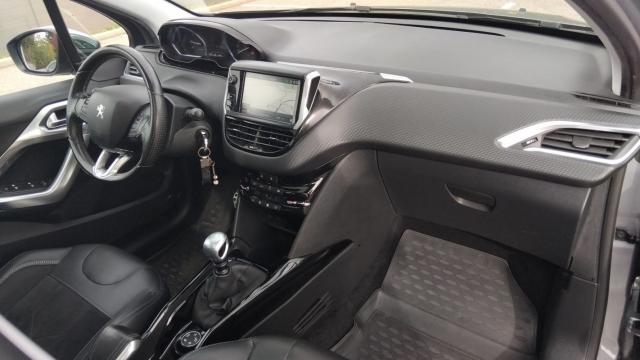 Peugeot 2008 image 9