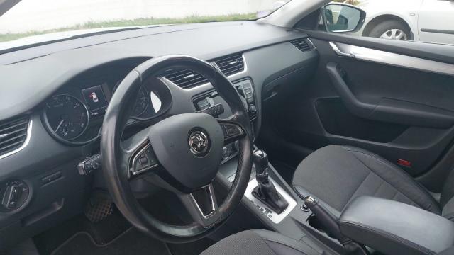 Skoda Octavia image 3