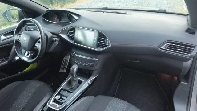 Peugeot 308 image 1