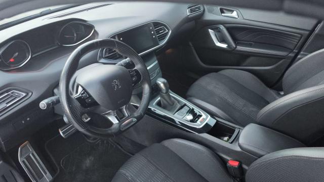 Peugeot 308 image 9