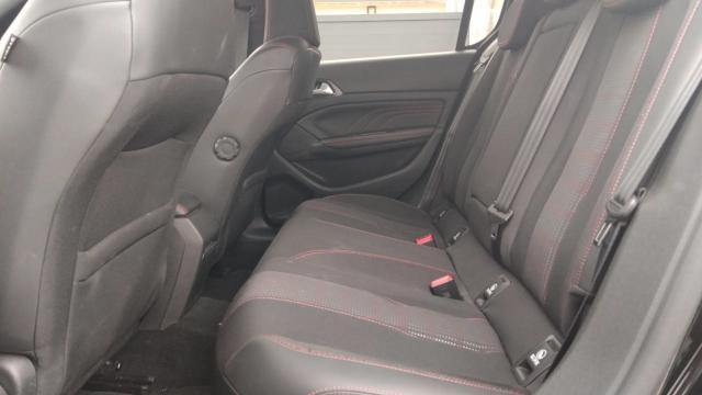 Peugeot 308 image 1