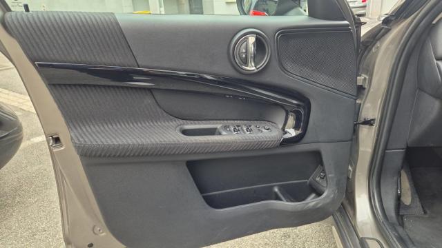 Mini Countryman image 6