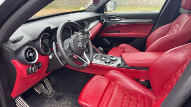 Alfa Romeo Stelvio image 9
