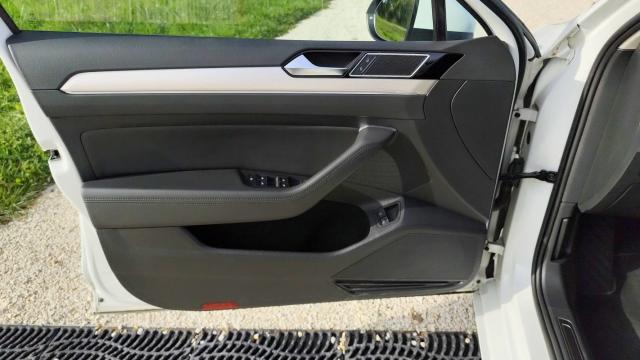 Volkswagen Passat Sw image 9