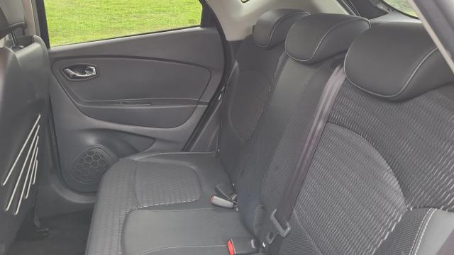 Renault Captur image 2