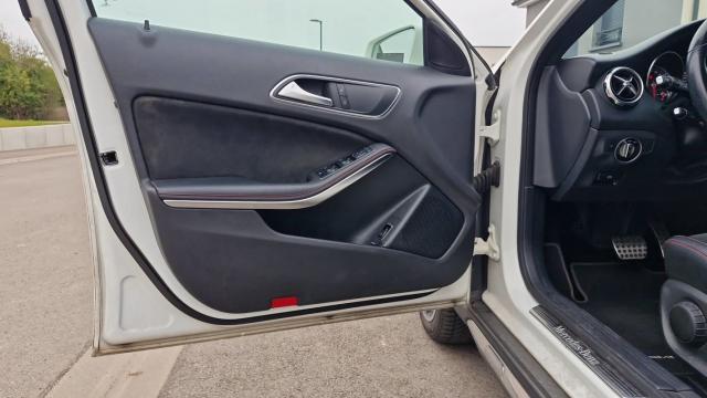 Mercedes Benz Classe Gla image 2