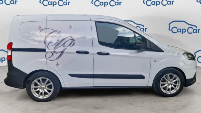 Ford Transit Courier image 9