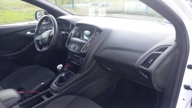 Ford Focus image 6