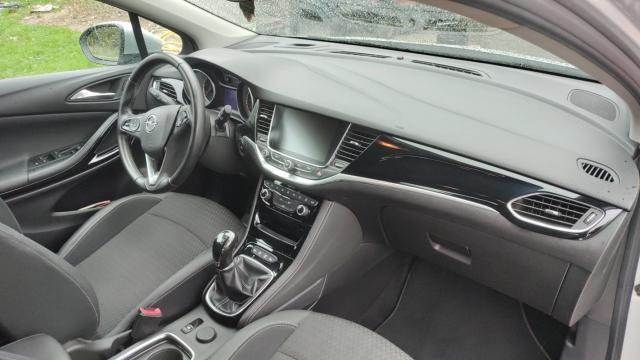 Opel Astra image 6