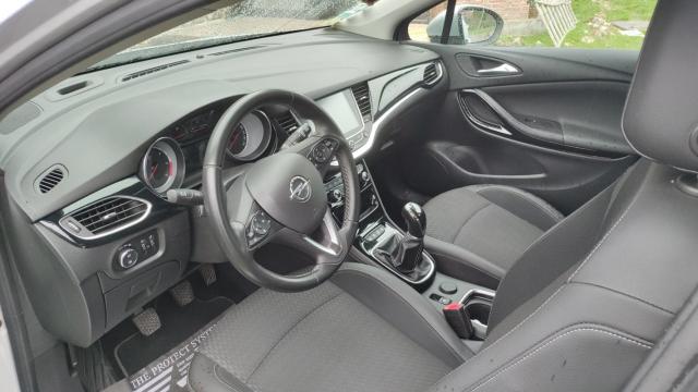 Opel Astra image 9