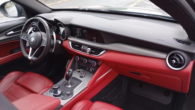 Alfa Romeo Stelvio image 8
