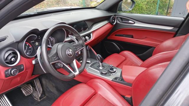 Alfa Romeo Stelvio image 5