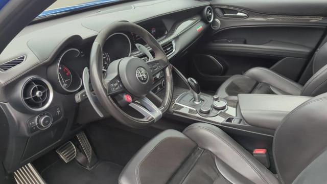 Alfa Romeo Stelvio image 2