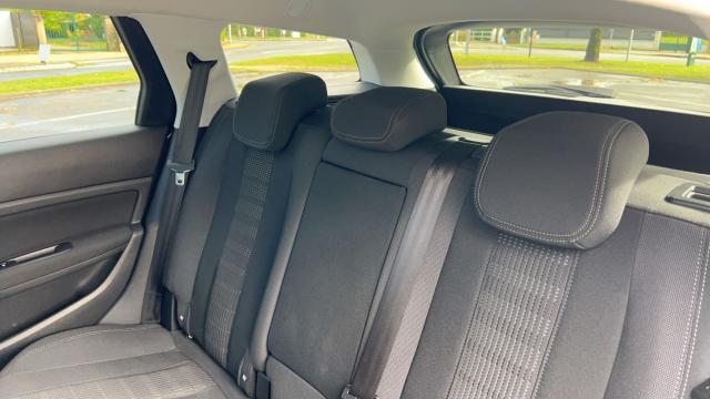 Peugeot 308 image 2